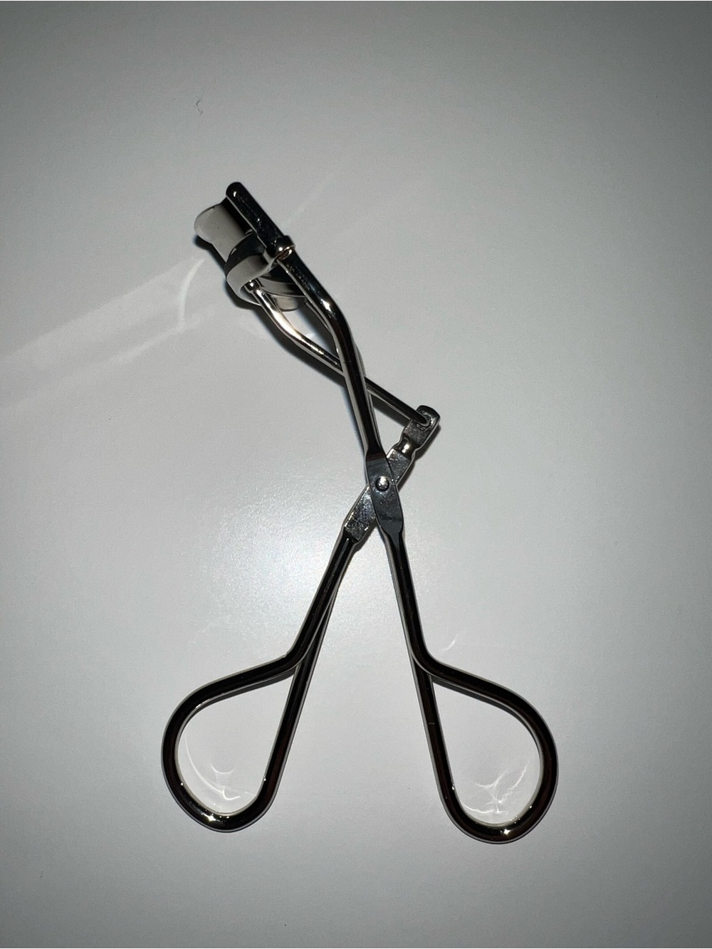 CHANEL Eyelash Curler - Picture 2 of 6